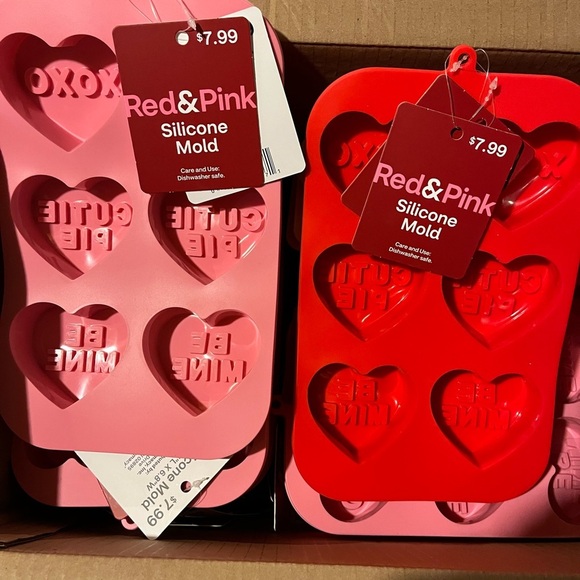 Heart Themed Baking Set NWT - Picture 7 of 16